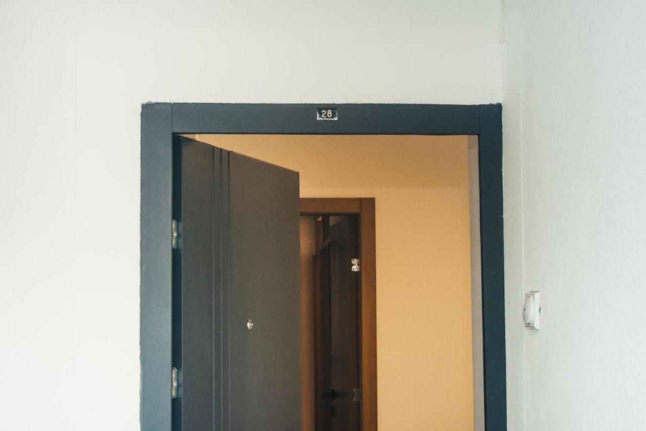 Aparment Theatre Apartment Ni Екстериор снимка
