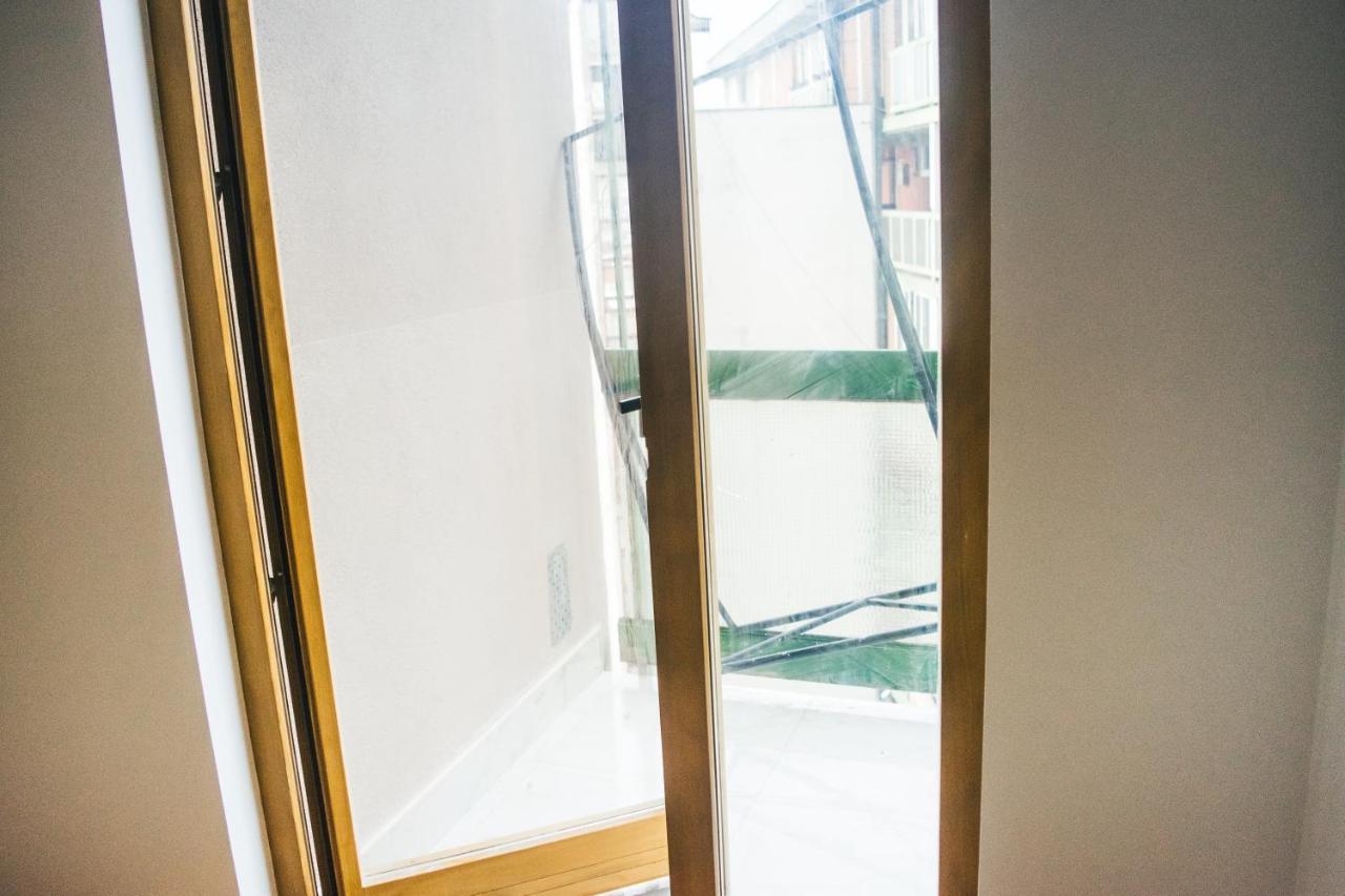Aparment Theatre Apartment Ni Екстериор снимка