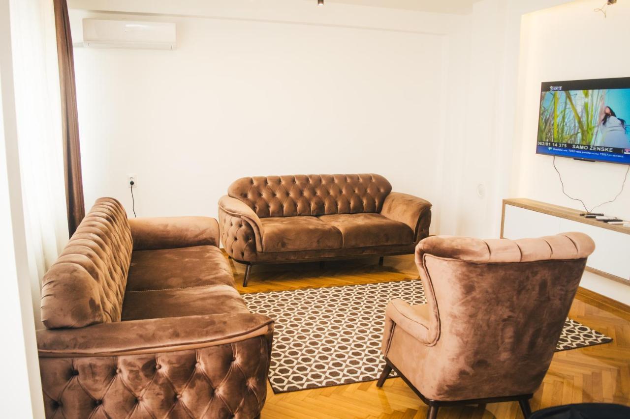 Aparment Theatre Apartment Ni Екстериор снимка