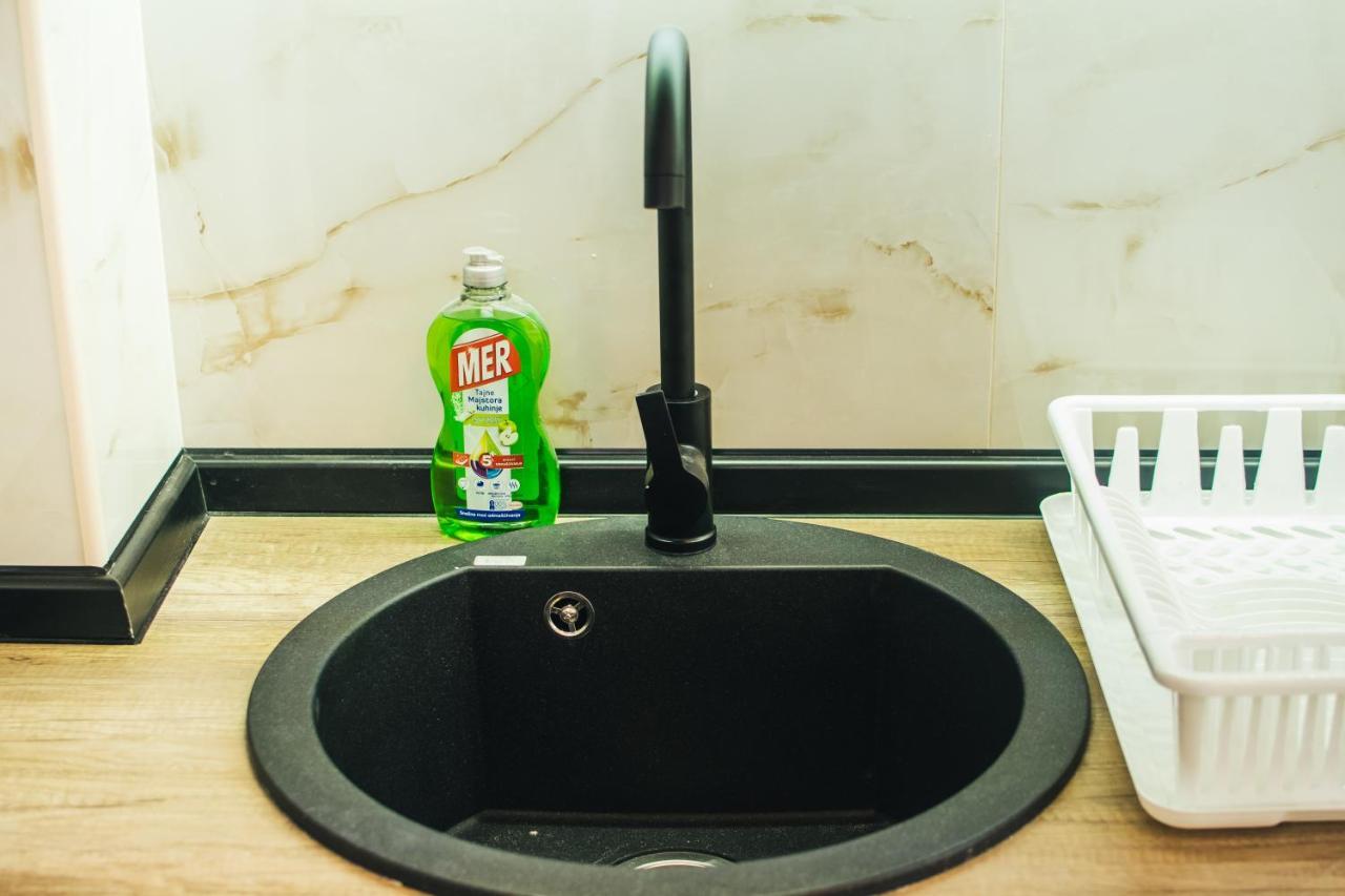 Aparment Theatre Apartment Ni Екстериор снимка